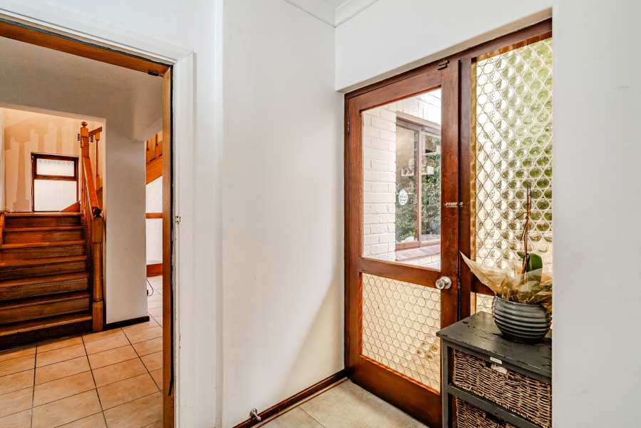 5 Bedroom Property for Sale in Camps Bay Western Cape